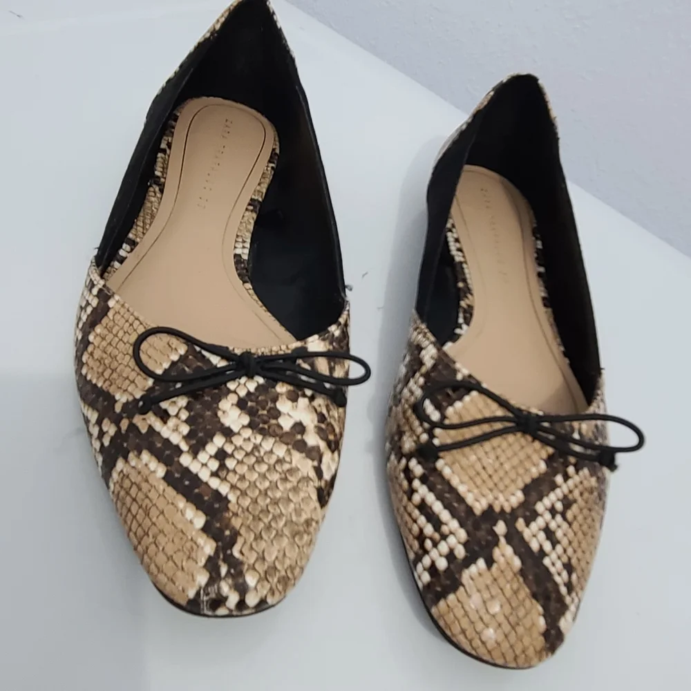 Zara Trafaluc Snakeskin Faux Suede Bow Flats - Picture 2 of 11